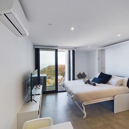 Luxury Sunrise Beach And Oceanview Room With Balcony غيبرالتار المظهر الخارجي الصورة