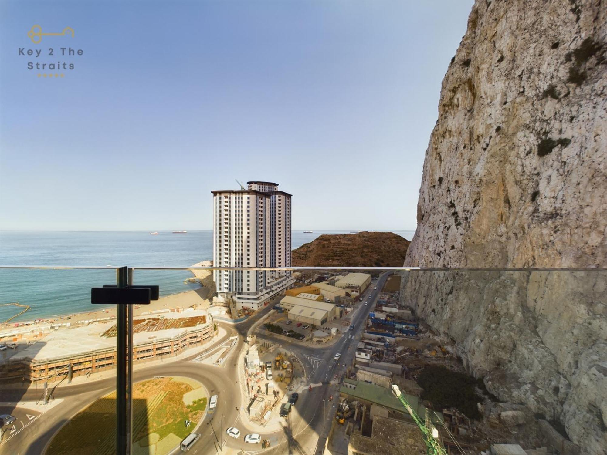 Luxury Sunrise Beach And Oceanview Room With Balcony غيبرالتار المظهر الخارجي الصورة